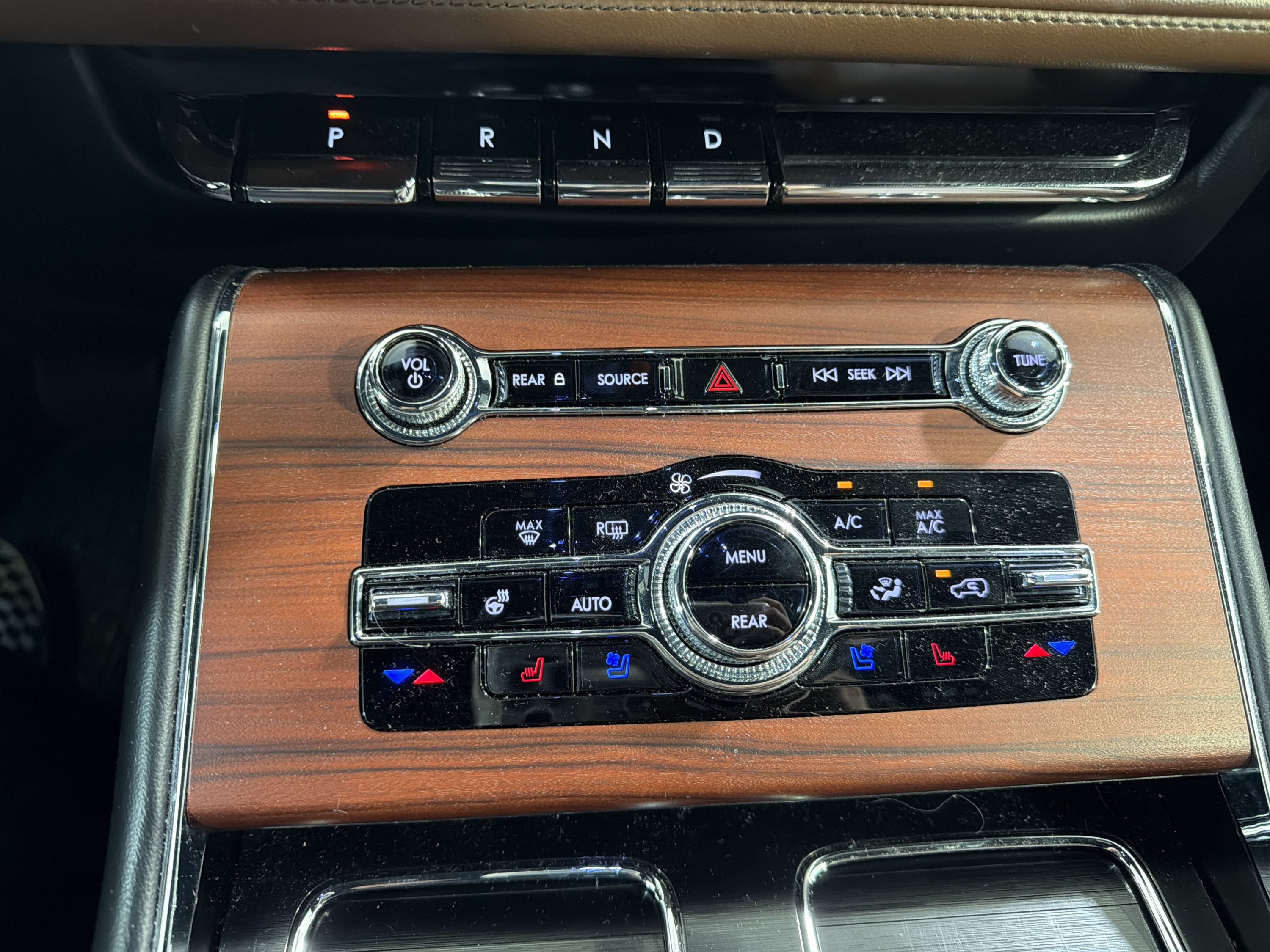 Used 2022 Lincoln Aviator Reserve w/ Equipment Group 201A RWD image 20