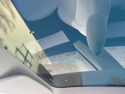 Used 2024 Tesla Model 3 Standard Range image 8