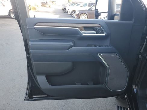 Used 2024 Chevrolet Silverado 2500 High Country w/ High Country Premium Package image 20