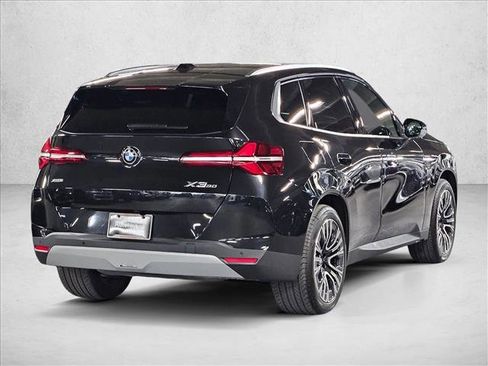 Used 2025 BMW X3 xDrive30i w/ Premium Package image 5