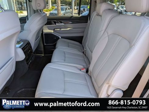Used 2022 Jeep Wagoneer Series II RWD image 14