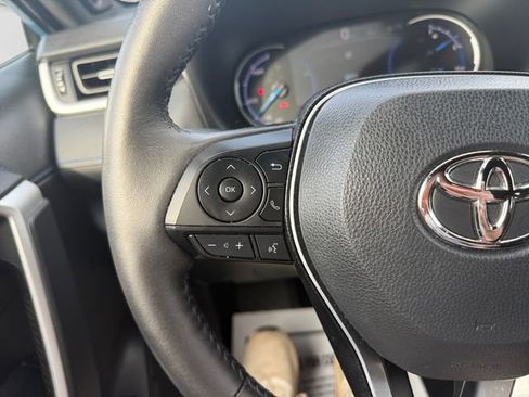 Used 2022 Toyota RAV4 XSE AWD/4WD image 15