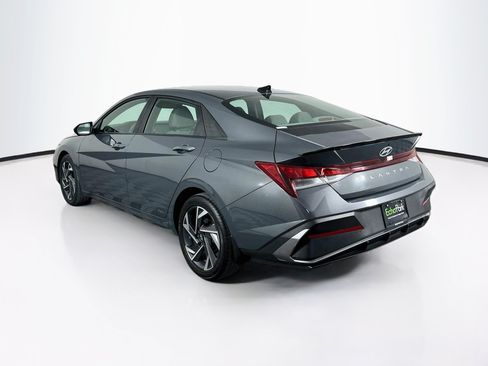 Used 2025 Hyundai Elantra Sport FWD image 5