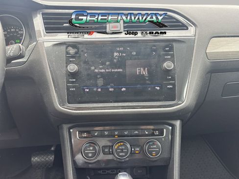 Used 2019 Volkswagen Tiguan SE image 14