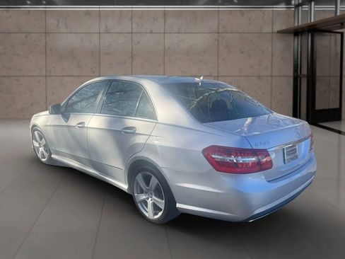 Used 2010 Mercedes-Benz E 350 Sedan image 4