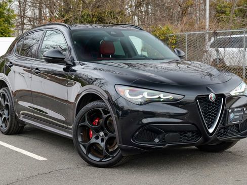 Used 2024 Alfa Romeo Stelvio Ti w/ Performance Driving Package image 1