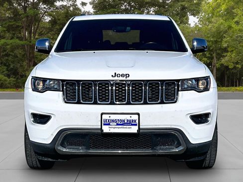 Used 2018 Jeep Grand Cherokee Limited image 2
