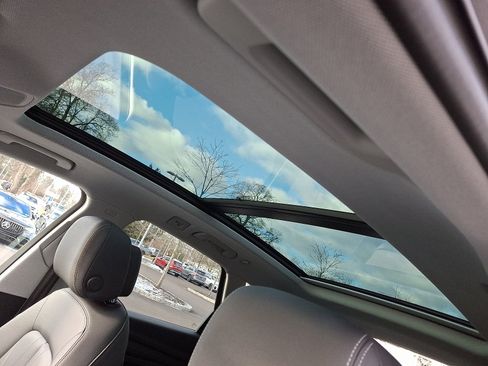 Used 2022 Audi Q5 2.0T Premium Plus image 14