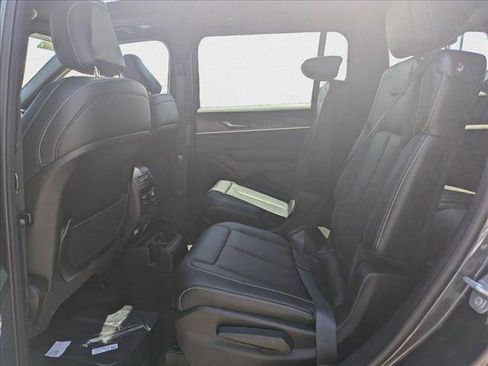 New 2025 Jeep Grand Cherokee L Limited w/ Black Appearance Package image 16