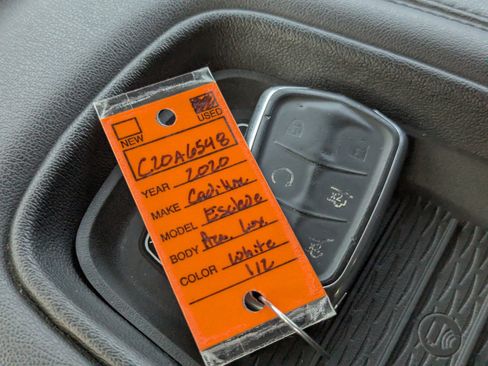 Used 2020 Cadillac Escalade Premium Luxury image 21