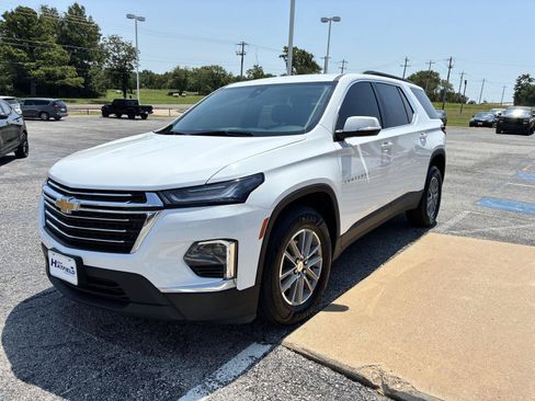 Used 2023 Chevrolet Traverse LT AWD/4WD image 4