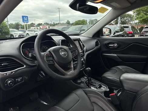 Used 2022 Jeep Cherokee Limited AWD/4WD image 13