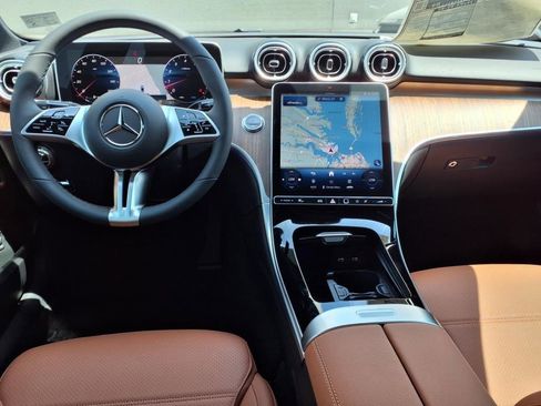 Used 2025 Mercedes-Benz C 300 4MATIC Sedan image 11