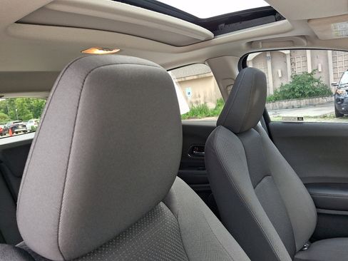 Used 2021 Honda HR-V EX image 13