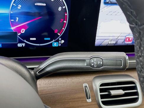 New 2026 Mercedes-Benz GLS 450 4MATIC image 18