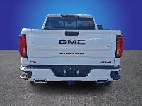 Used 2023 GMC Sierra 1500 AT4 w/ AT4 Premium Package image 5