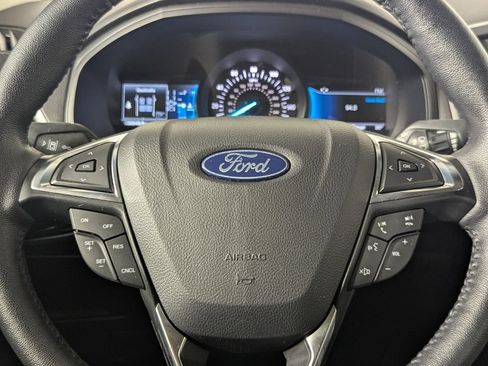 Used 2024 Ford Edge SEL AWD/4WD image 16