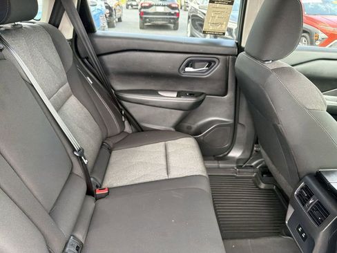 Used 2024 Nissan Rogue SV AWD/4WD image 14