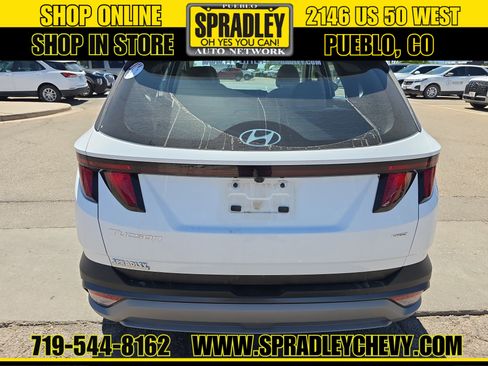 Used 2025 Hyundai Tucson SE AWD/4WD image 4