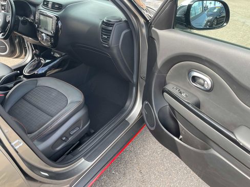 Used 2019 Kia Soul ! w/ Technology Package image 13