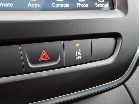 Certified 2022 Jeep Cherokee Latitude Lux w/ Sun & Sound Group image 31