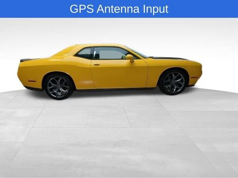 Used 2017 Dodge Challenger SXT Plus image 7