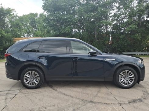 Used 2024 MAZDA CX-90 Plug-In Hybrid w/ Preferred AWD/4WD image 2