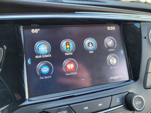 Used 2019 Buick Envision Essence FWD image 35