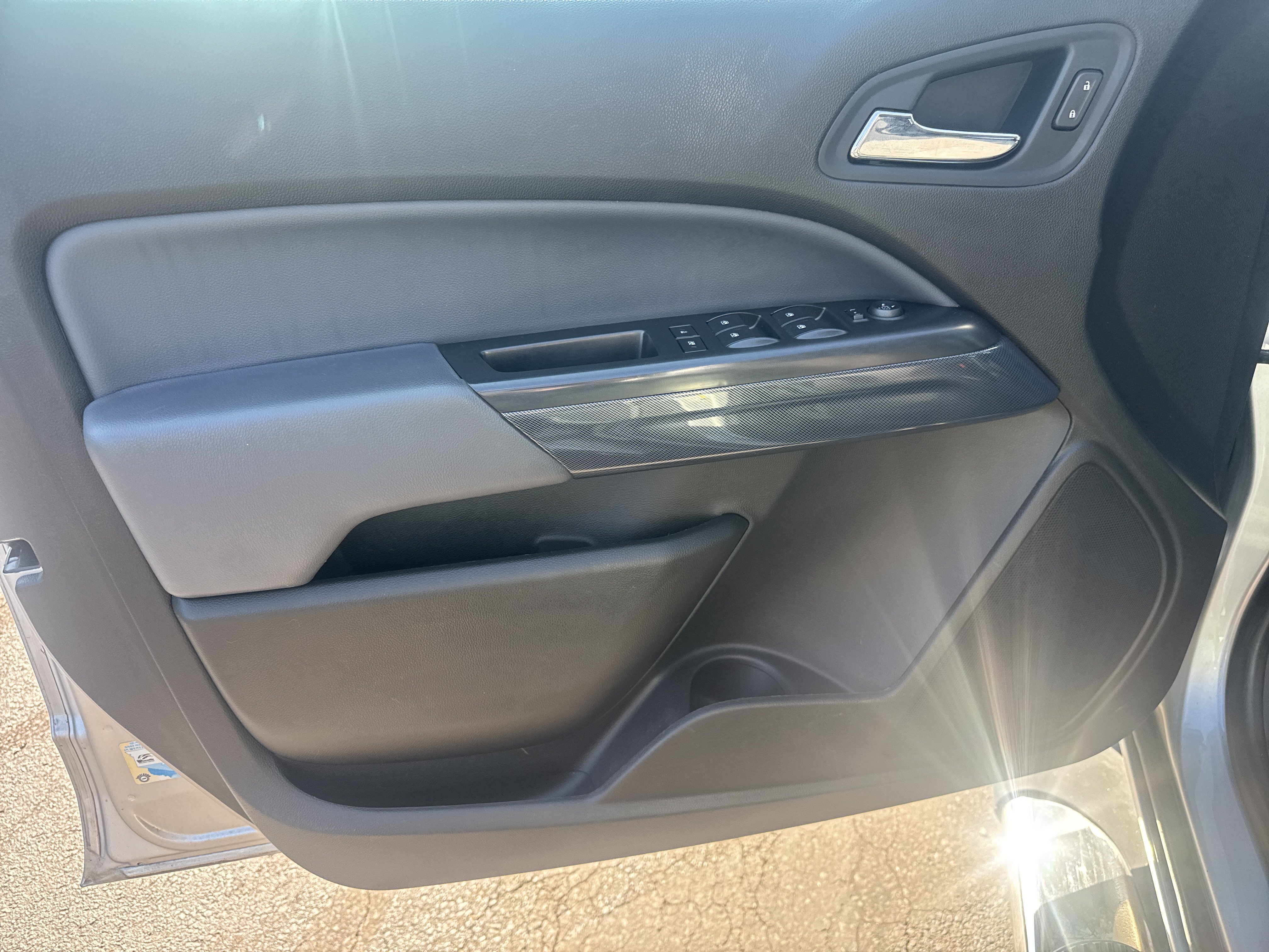 Used 2015 Chevrolet Colorado Z71 AWD/4WD image 15