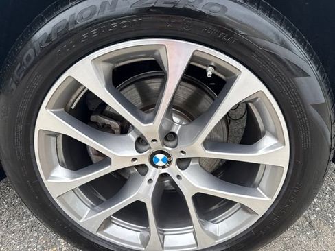 Used 2024 BMW X5 xDrive40i AWD/4WD image 8