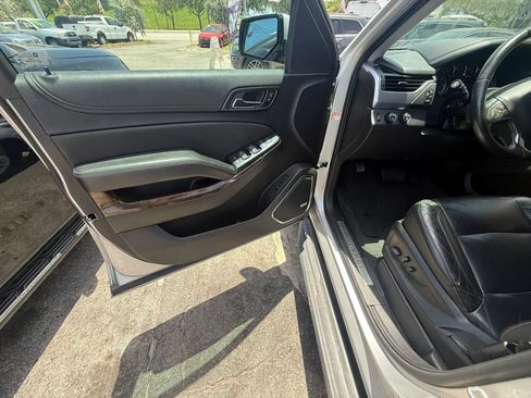Used 2020 Chevrolet Suburban LT AWD/4WD image 10