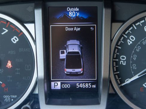 Used 2022 Toyota Tacoma SR5 image 26