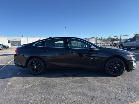 Used 2024 Chevrolet Malibu LT image 4