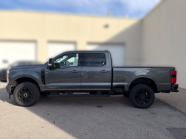 New 2027 Ford F350 Lariat w/ Black Appearance Package AWD/4WD image 9