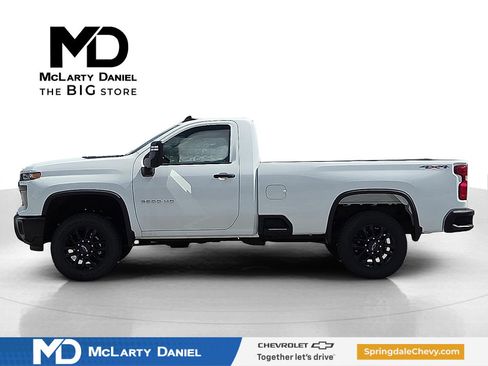 Used 2025 Chevrolet Silverado 2500 W/T w/ WT Convenience Package AWD/4WD image 3