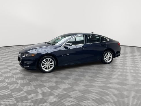 Used 2018 Chevrolet Malibu LT image 30