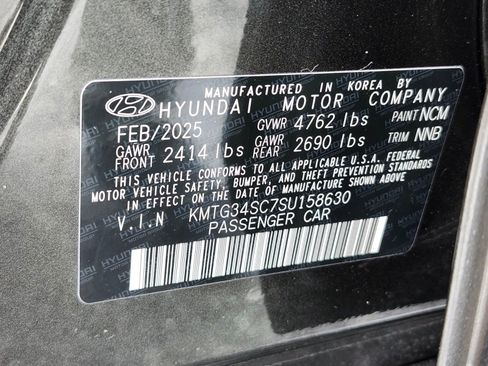 Used 2025 Genesis G70 2.5T image 34