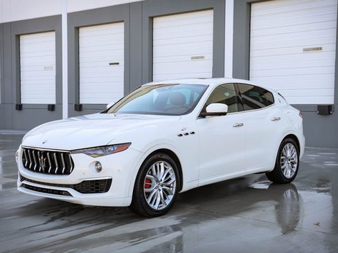 Used 2022 Maserati Levante GT image 4