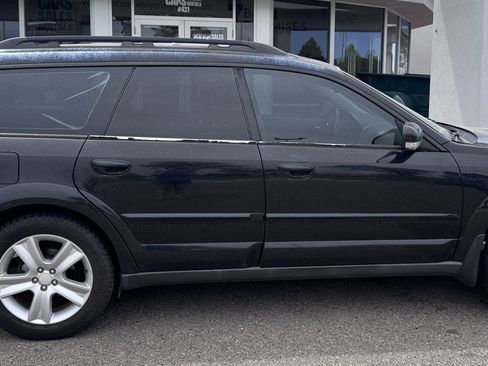 Used 2005 Subaru Outback 2.5XT Limited AWD/4WD image 9