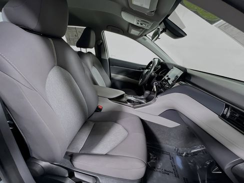 Used 2023 Toyota Camry LE image 30