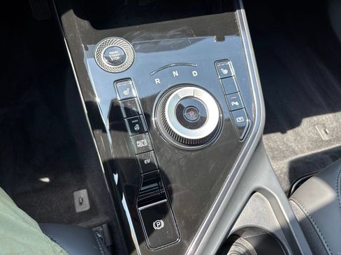 Certified 2025 Kia Niro EX w/ EX Cold Weather Package FWD image 38