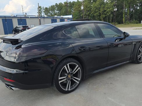 Used 2015 Porsche Panamera 4 image 17