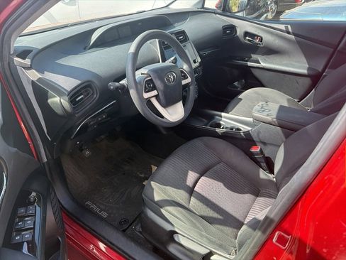 Used 2018 Toyota Prius Two w/ Prius Two Safety Plus Package FWD image 6