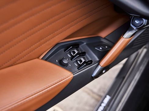 Used 2025 Lamborghini Revuelto AWD/4WD image 44