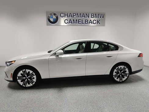 New 2026 BMW 530i image 3