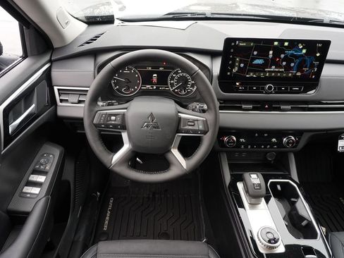 New 2026 Mitsubishi Outlander SE image 19