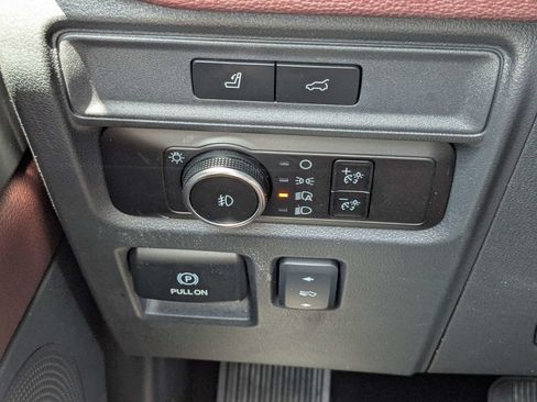 Used 2024 Ford Expedition Limited RWD image 28