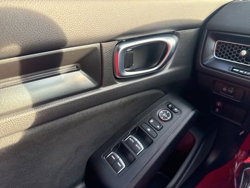 Used 2025 Honda Civic Type R image 17