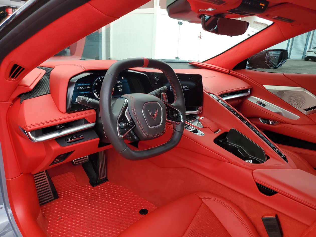 Used 2024 Chevrolet Corvette Stingray Premium Conv w/ Z51 Performance Package RWD image 13