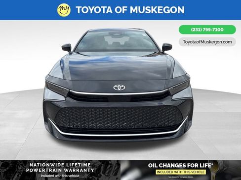 New 2026 Toyota Crown Platinum image 2